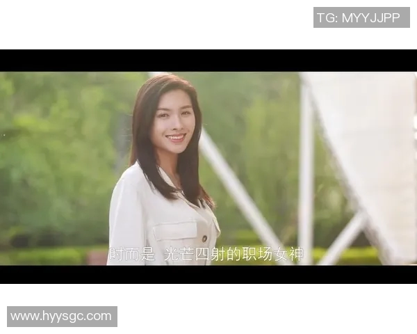 小小足球场上的女神光芒四射她们是梦想与勇气的代言人 小小足球场上的女神光芒四射她们是梦想与勇气的代言人